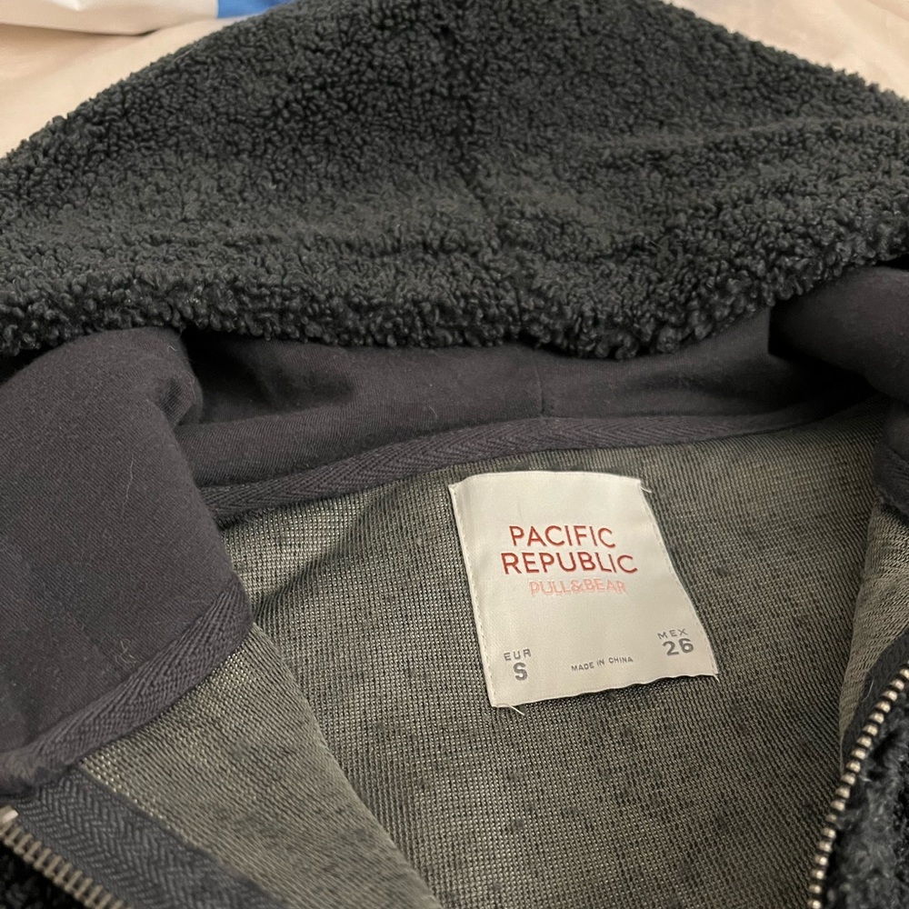Pull & bear faux fur hoodie jacket